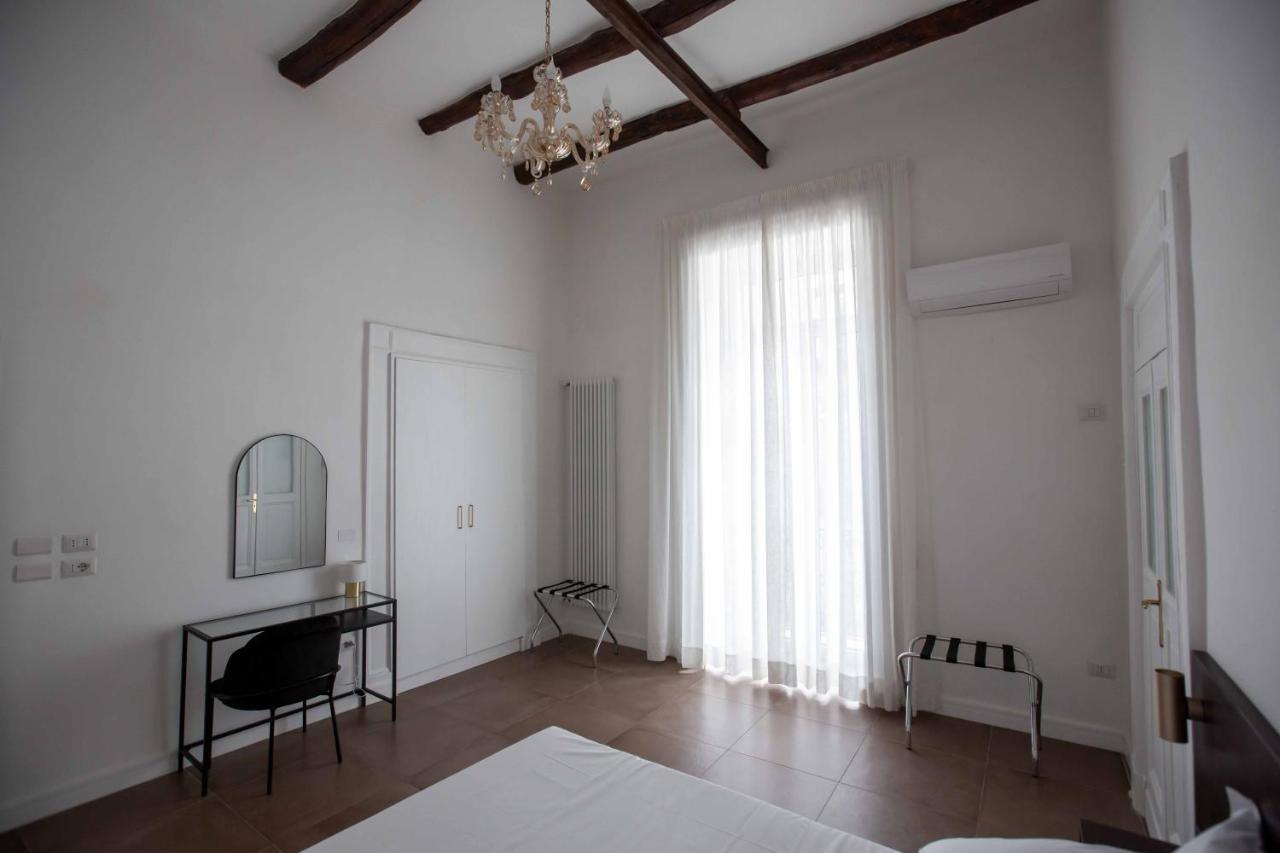 Domus Delia Luxury Apartment 나폴리 외부 사진
